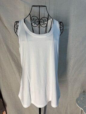 CALIA by Carrie Underwood White Scoop Neck Tank